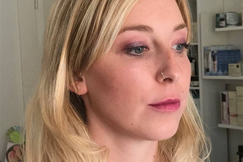 Alysée essai maquillage