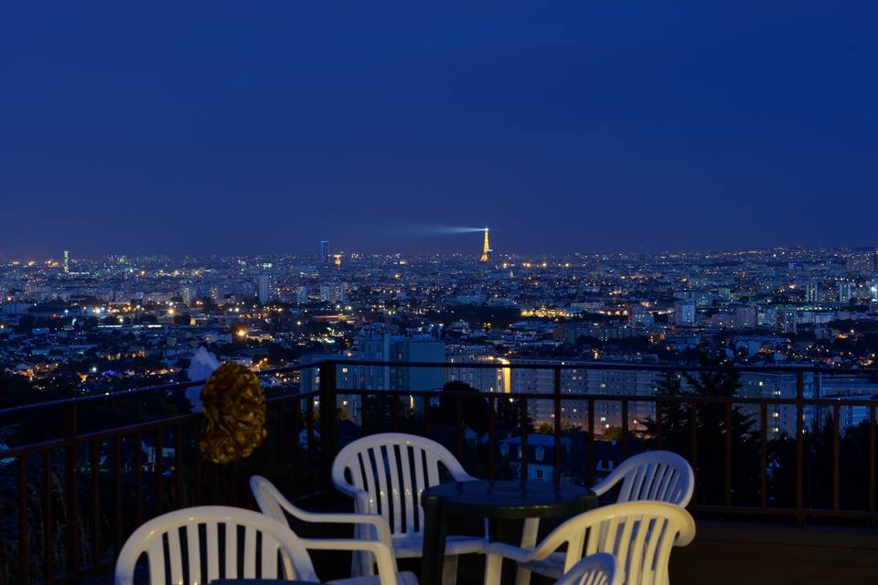 Terrasse tombée de la nuit