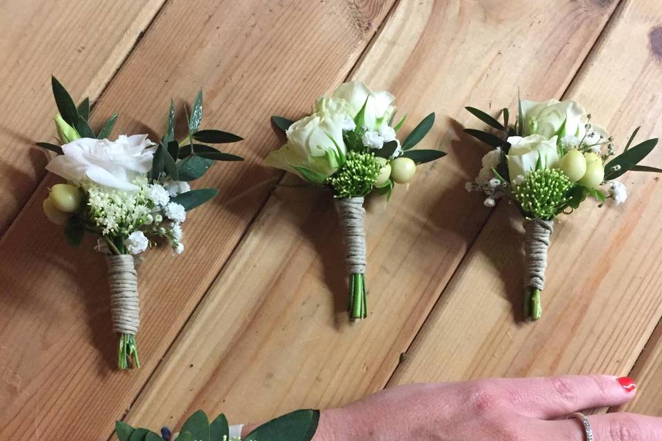 Bracelets et boutonnières