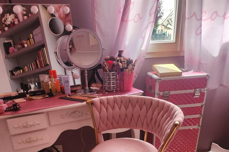 Studio makeup