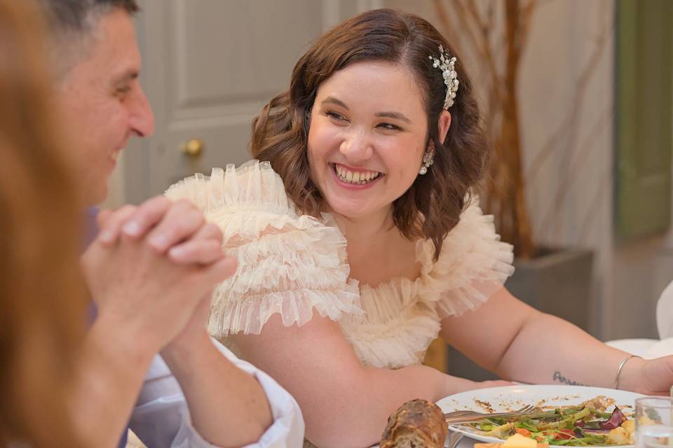 La mariée sourire aux éclats