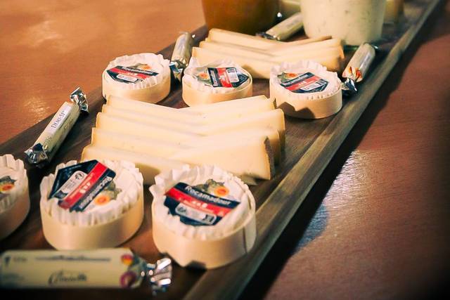 Planche de Fromages et Dips