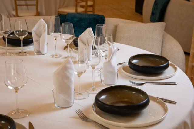 L'auditorium dressé pour diner