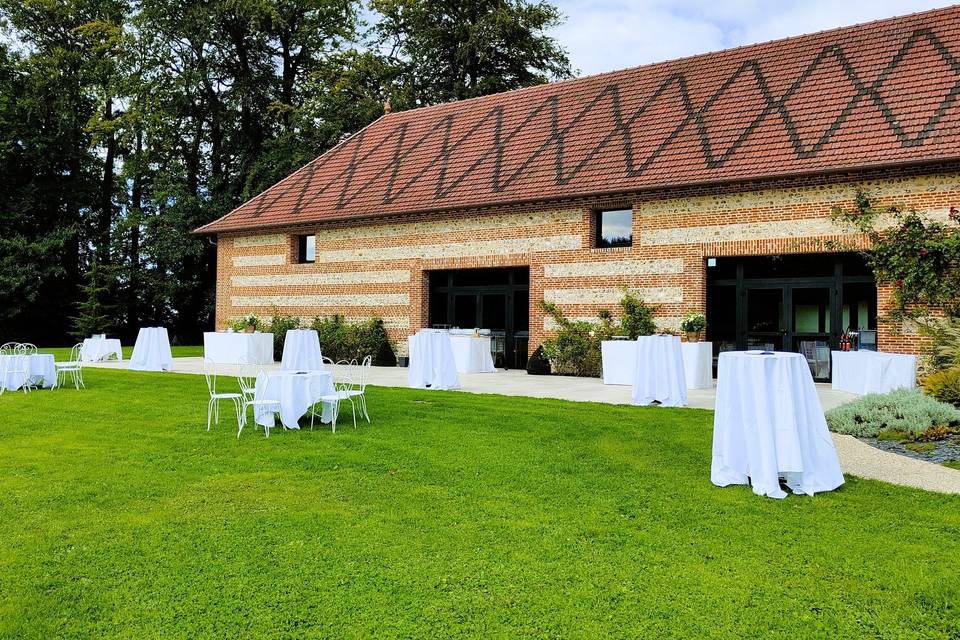 Vue terrasse et salle