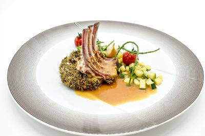 Carré d'Agneau aux Herbes