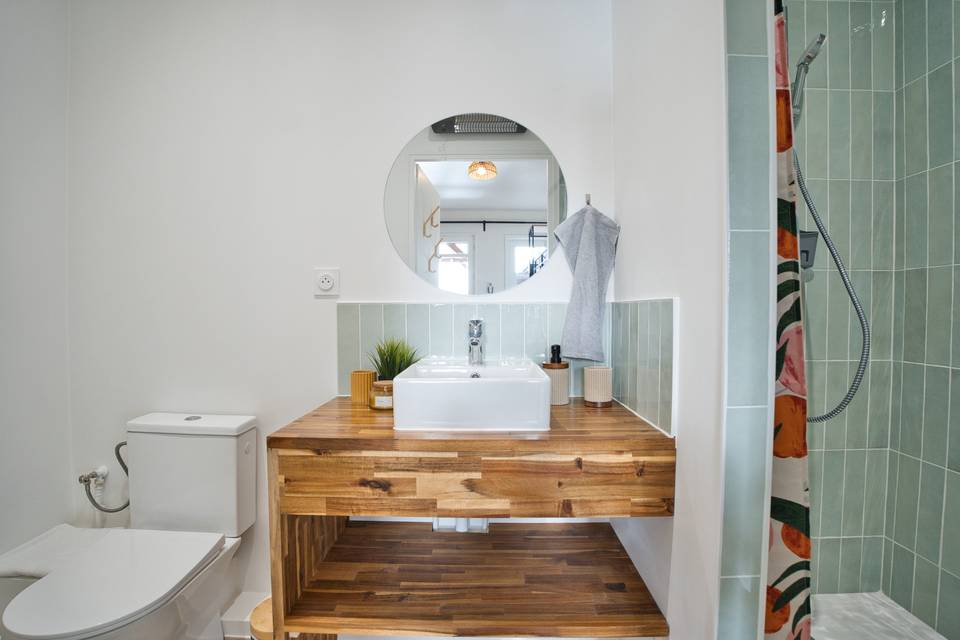 Chambre + salle d'eau et wc