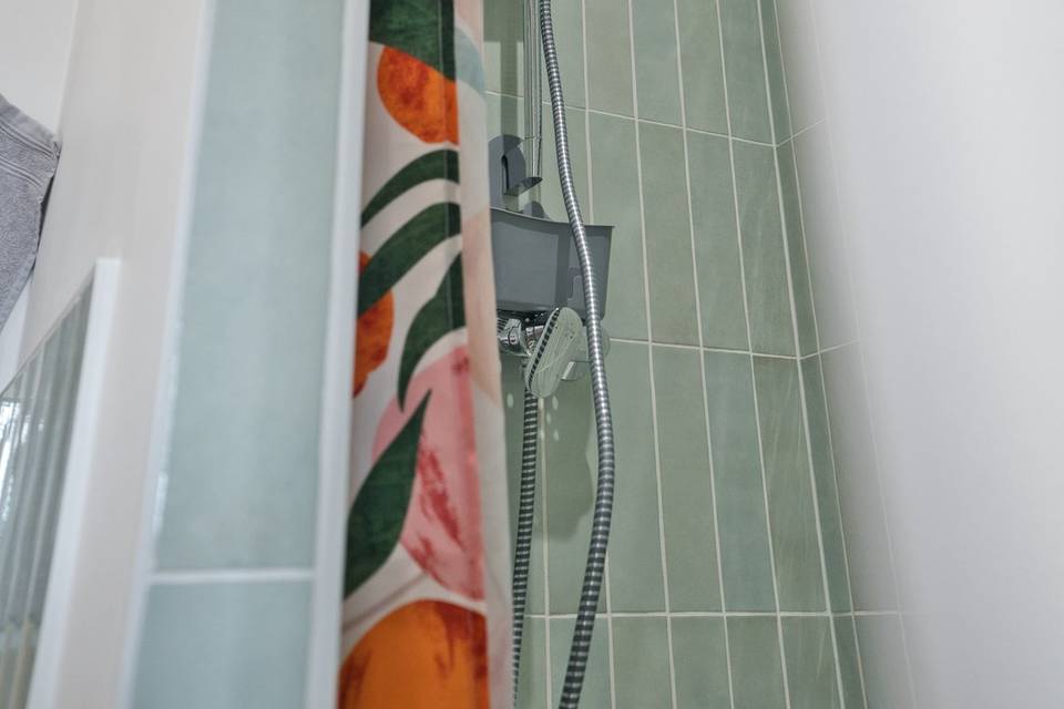 Chambre + salle d'eau & wc