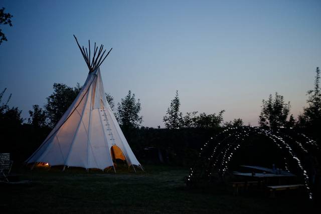 Mariage dans des tipis