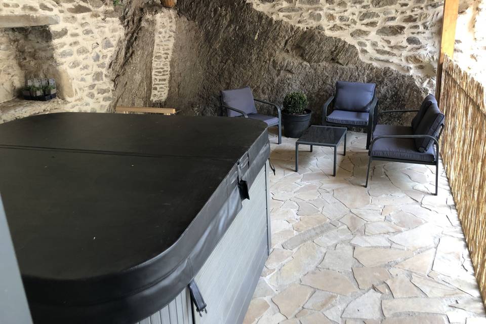 Grand jacuzzi