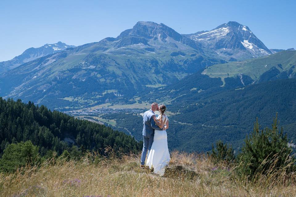 Photo de couple en montagne