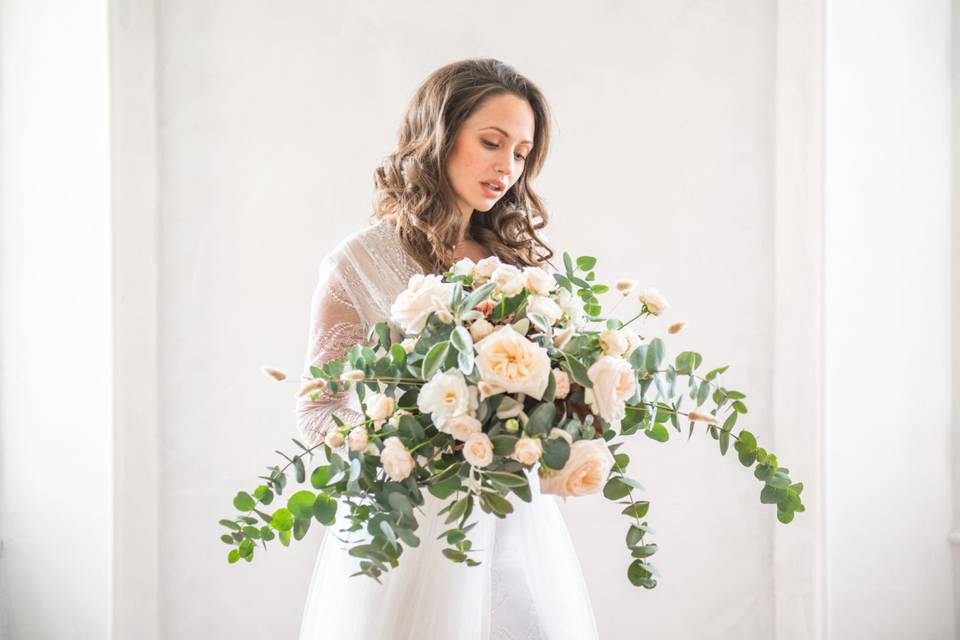 La mariée et son bouquet