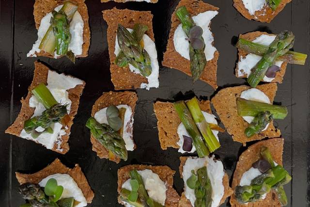 Toast asperge et ricotta