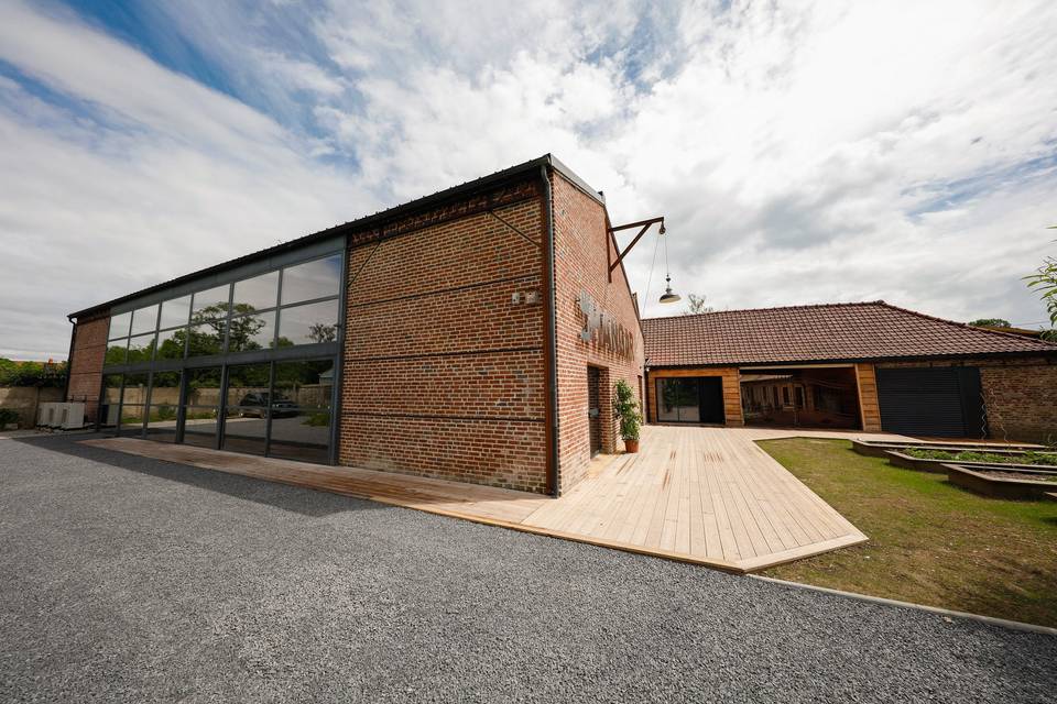 Le Hangar