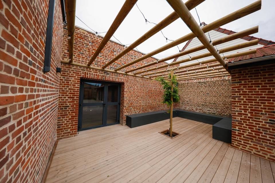 Le Hangar