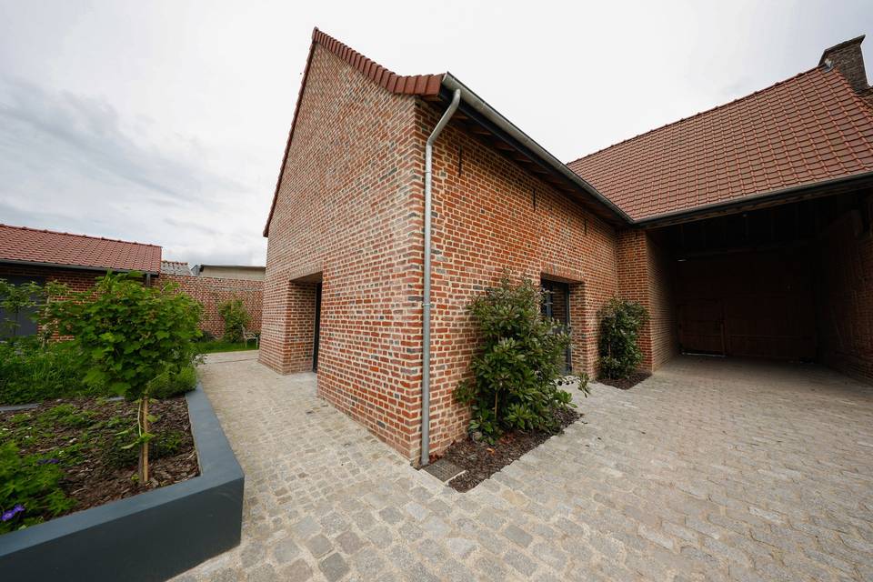 Le Hangar