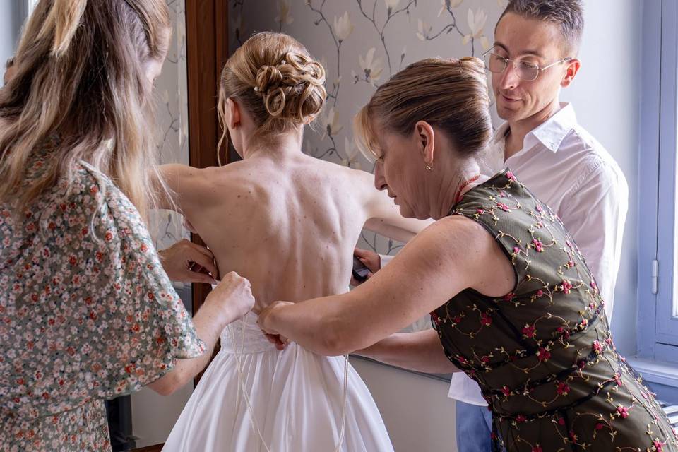 Préparatifs de la mariée