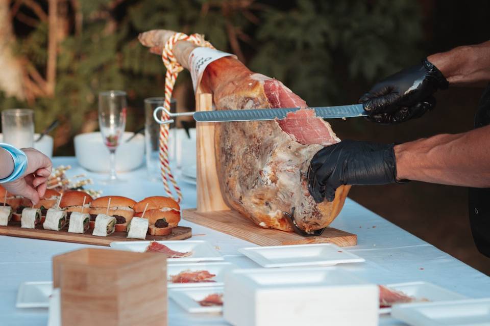 Découpe de jambon de pays