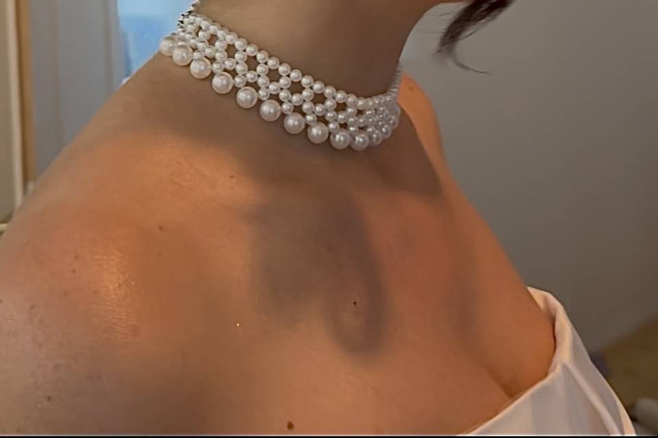 Chignon bas plaqué