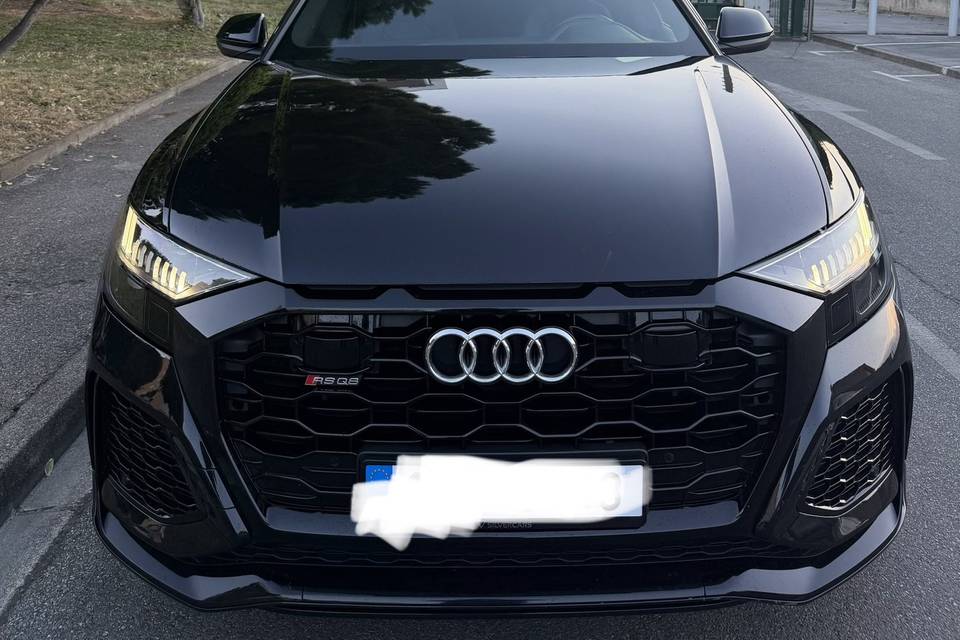 Audi RSQ8