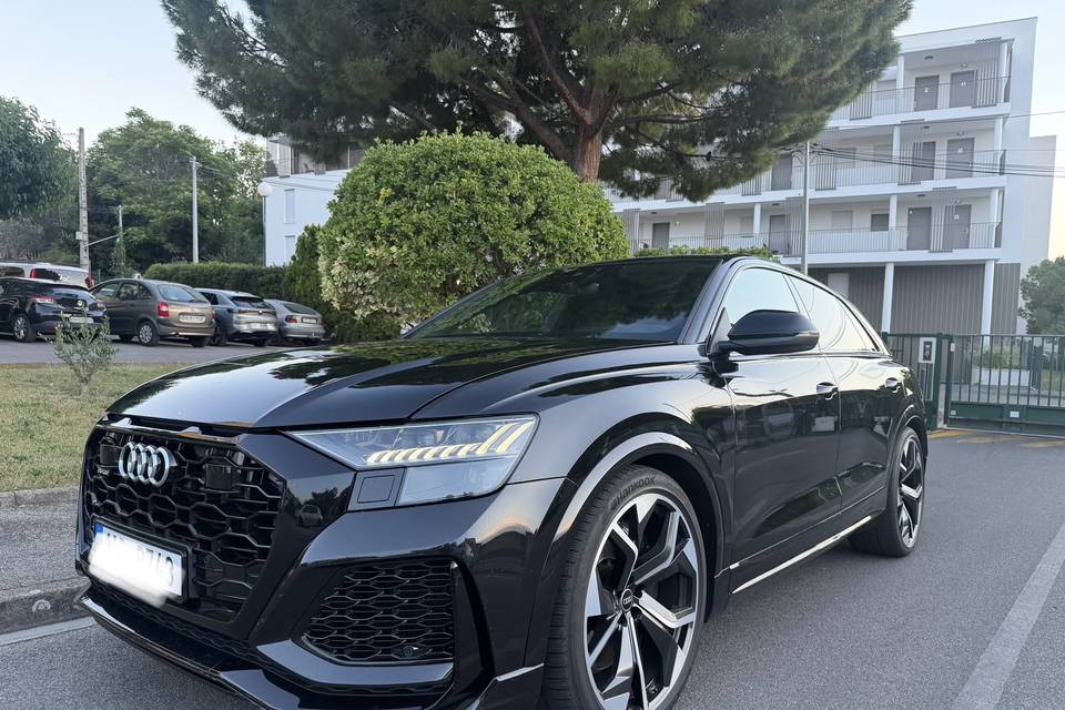 Audi RSQ8