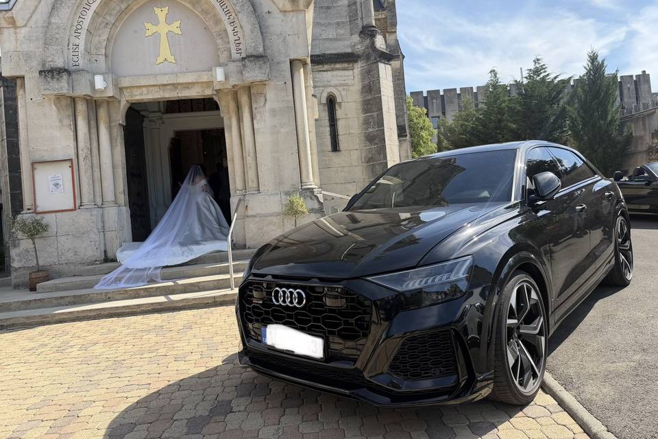 Audi RSQ8