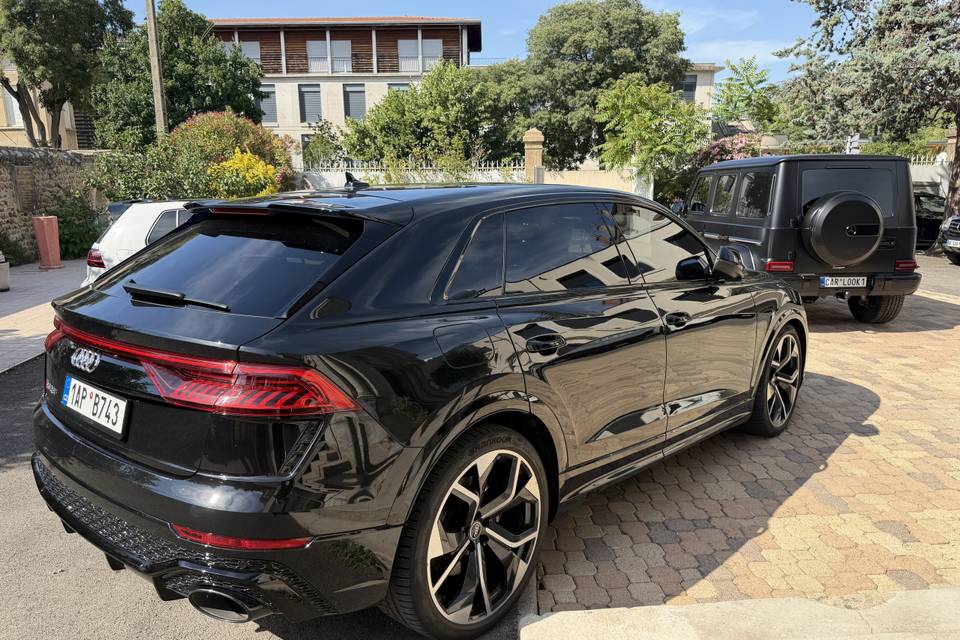 Audi RSQ8