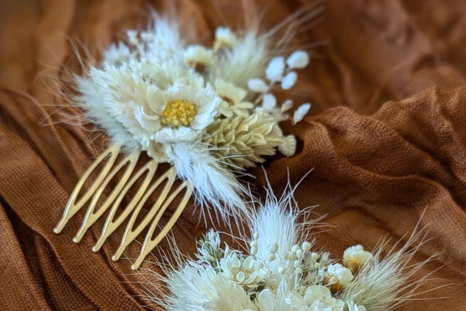 Peignes à cheveux fleuris