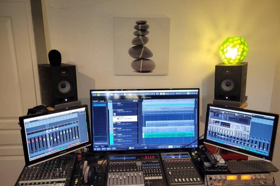 Mini studio