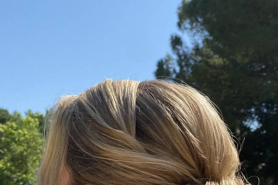 Chignon bas invitée