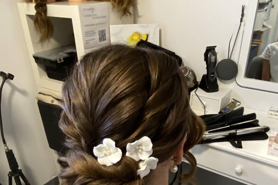 Chignon bas à relief