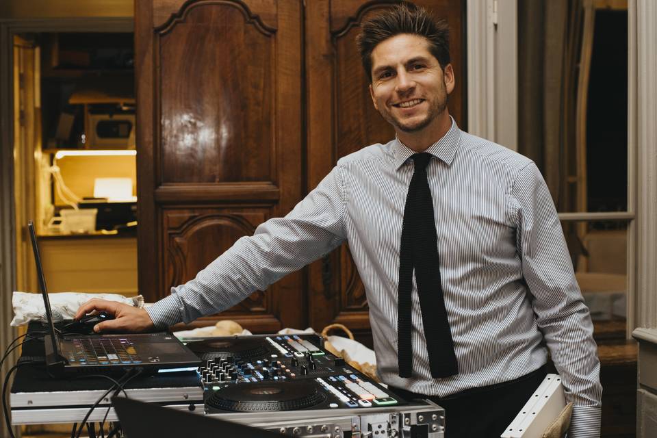 Ania Dorel Dj