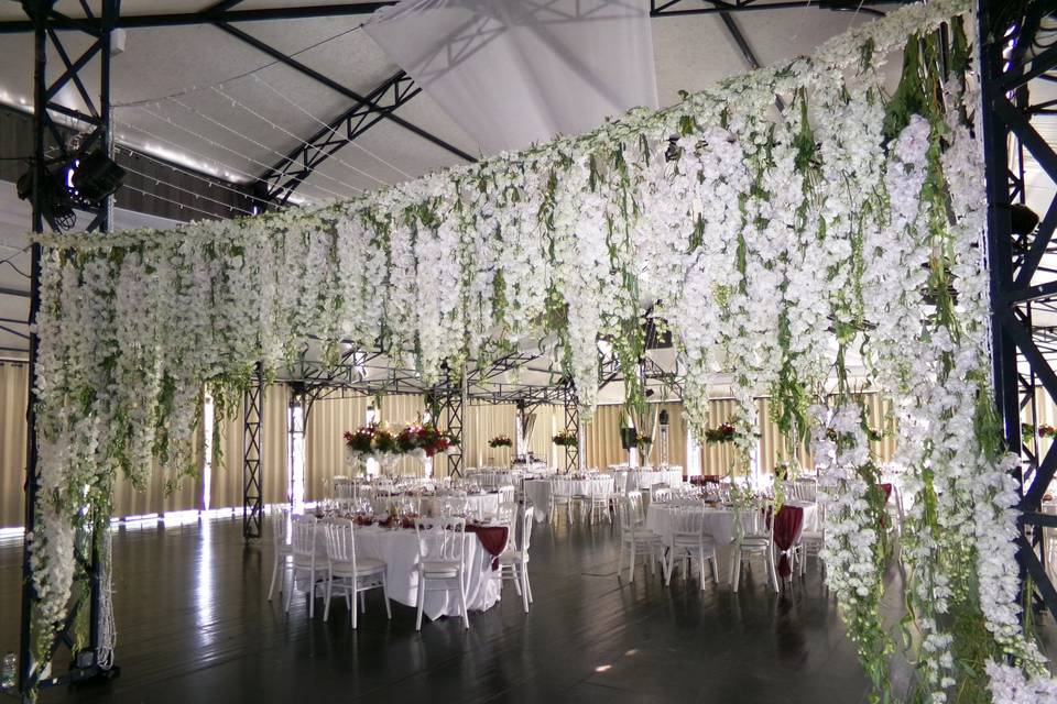 Rideau de fleurs entrée salle