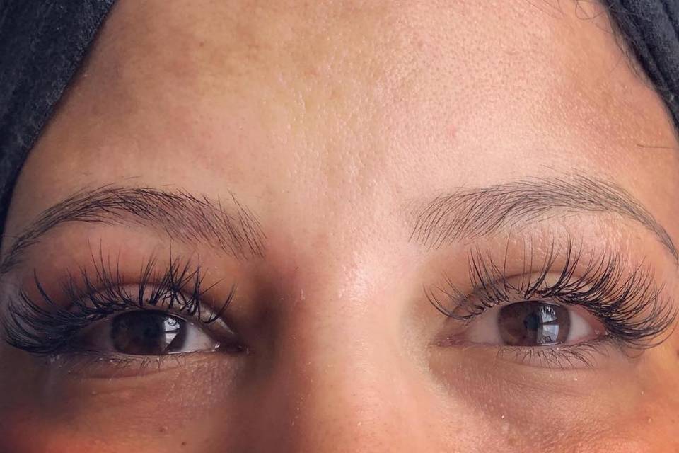 épilation sourcils a la cire