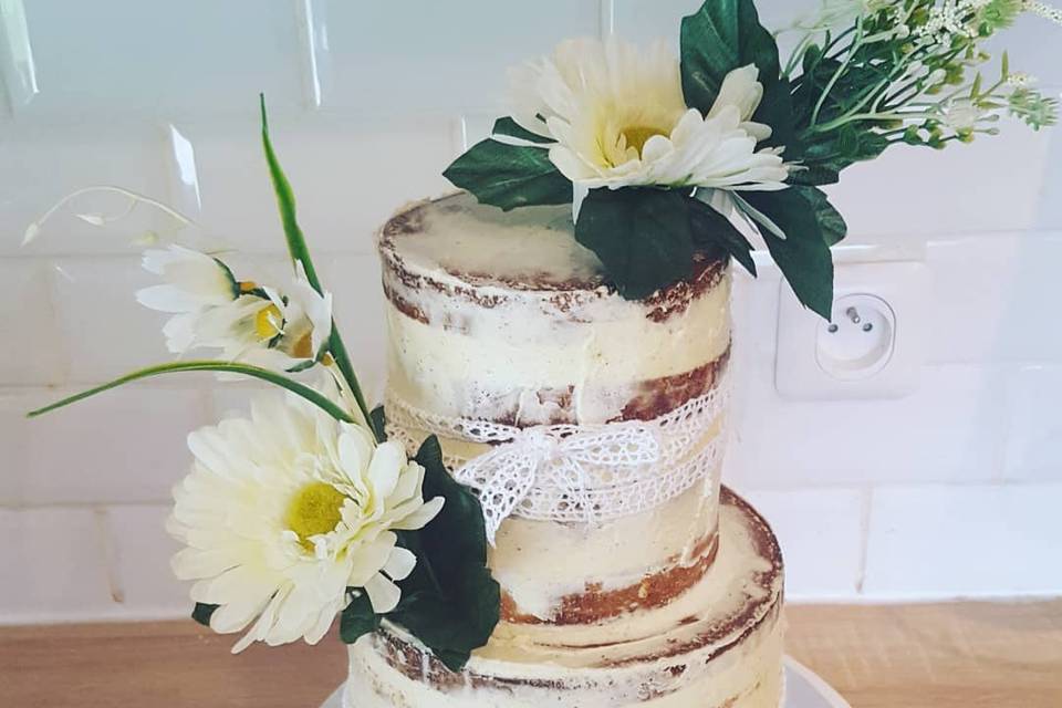 Wedding cake Nude