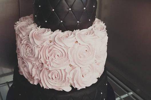 Wedding Cake Rose et Noir