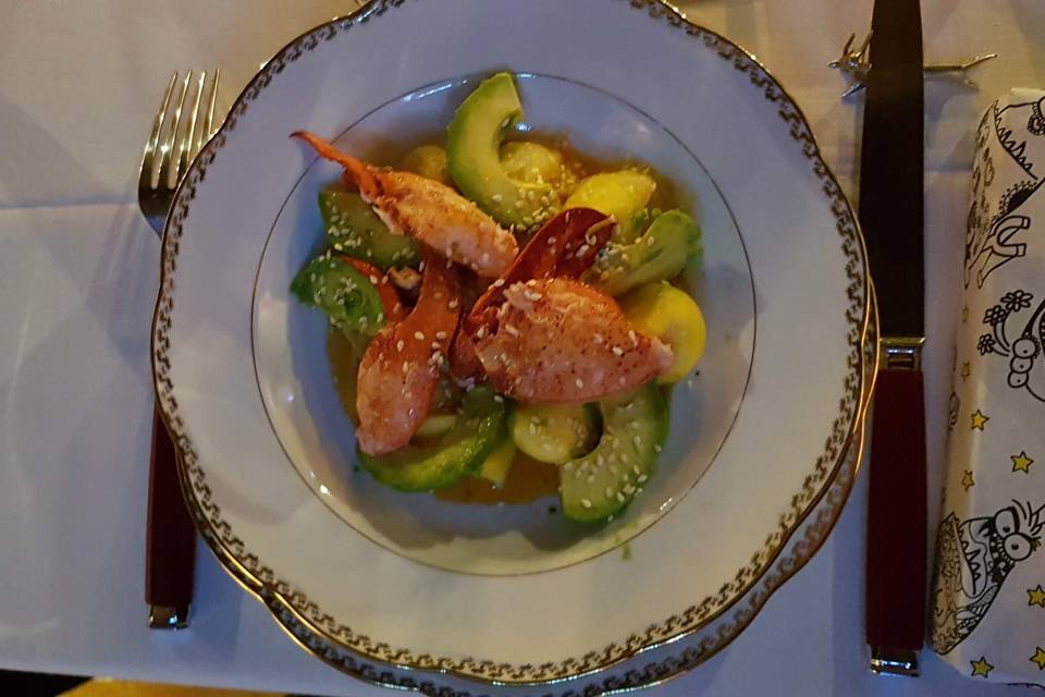 Salade de homard exotique