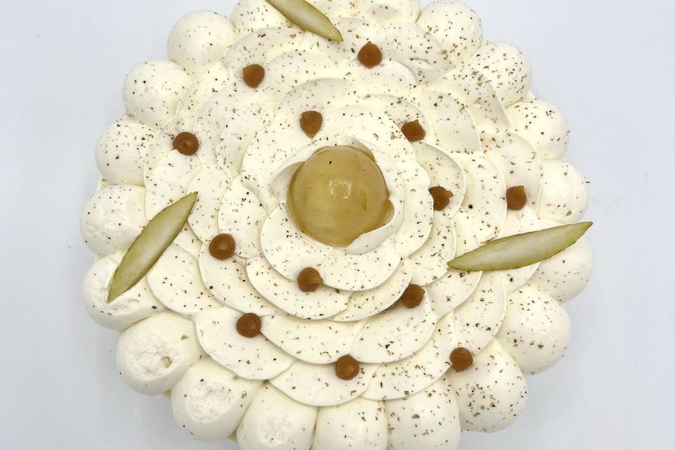 Entremets Poires Caramel Tonka