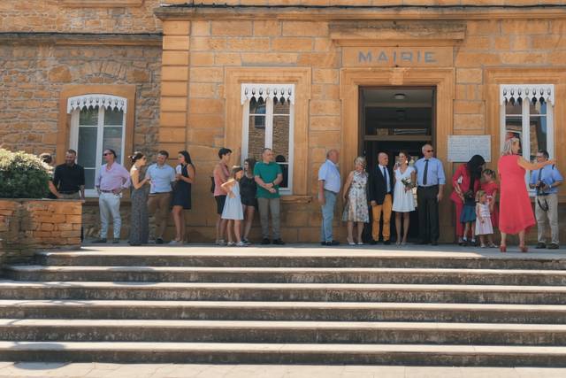 Cérémonie civile à la mairie
