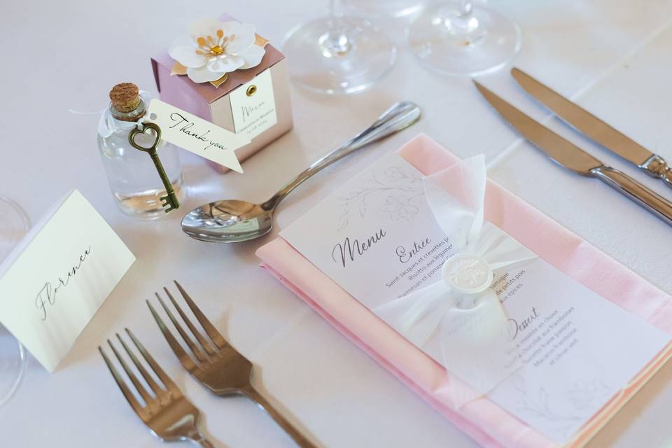 Papeterie et cadeau invité