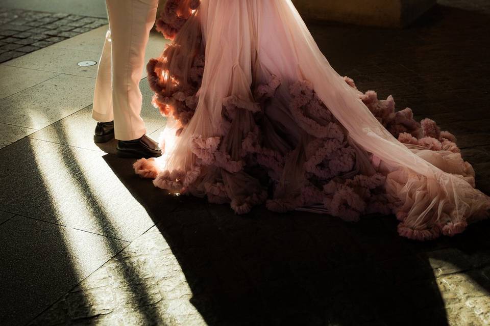 Une couple qui attire lumière