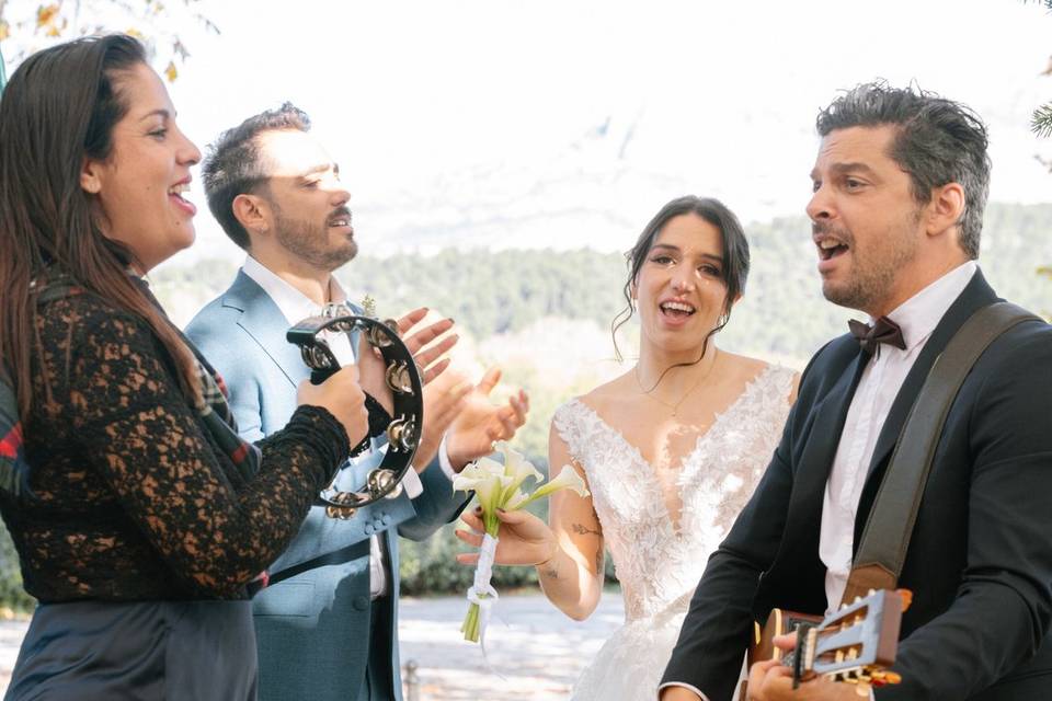 Les mariés en musique