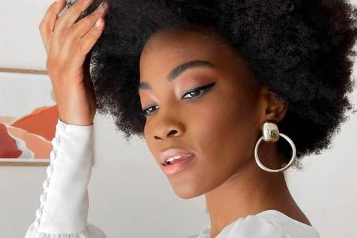 Maquillage avec liner