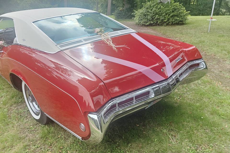 Buick Riviera 68