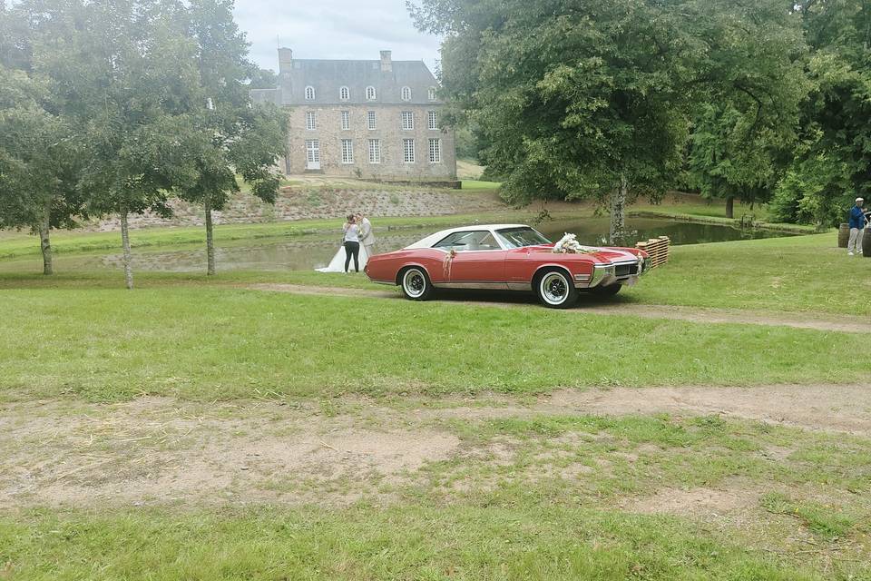 Buick Riviera 68