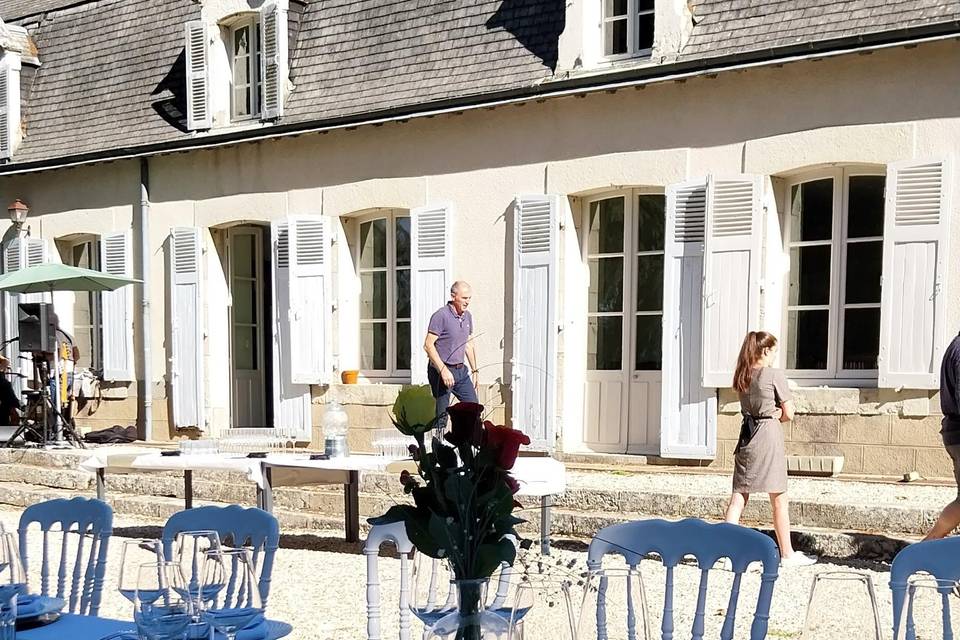 Devant la maison