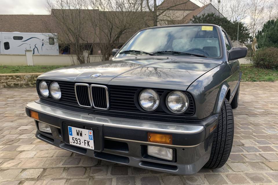 BMW 325 IS