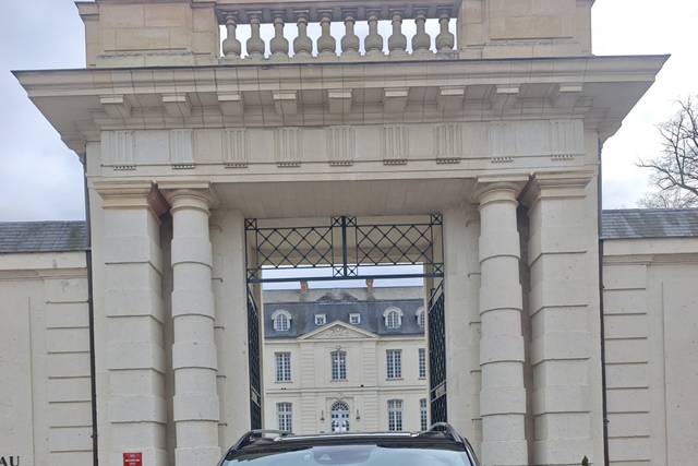 Arrivée élégante au domaine