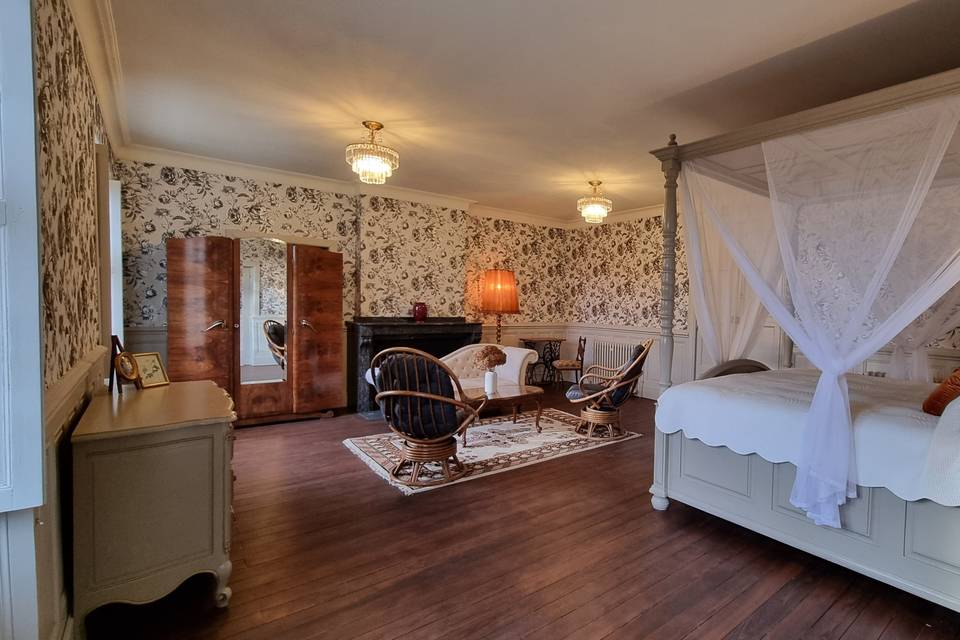 Suite du Parc lit baldaquin
