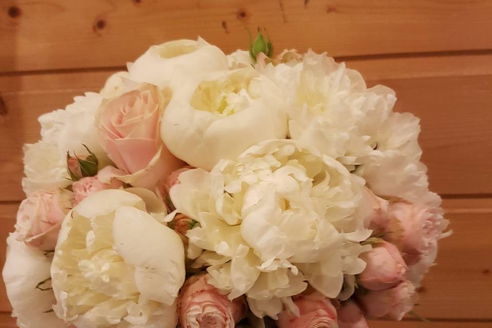 Bouquet de mariée pivoine