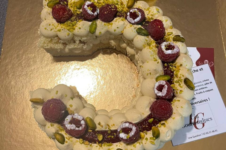 Number cake pistache framboise